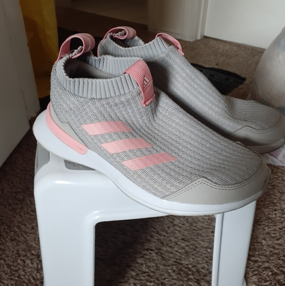 Girls Adidas shoe